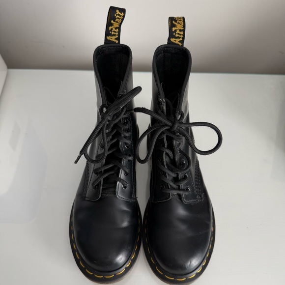 Dr. Martens 1460 Smooth Leather 8-eye Boots Yellow Welt Heel Loop Black Size 6 - Picture 11 of 16